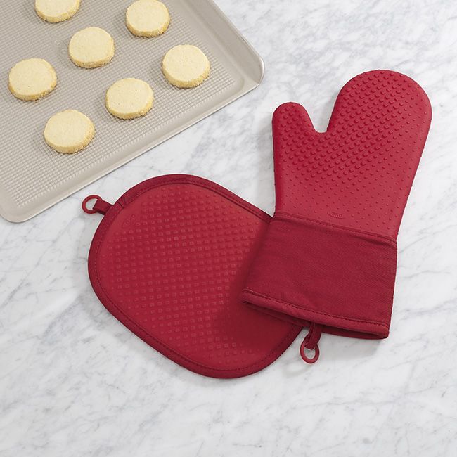 Oven Mitts & Pot Holders